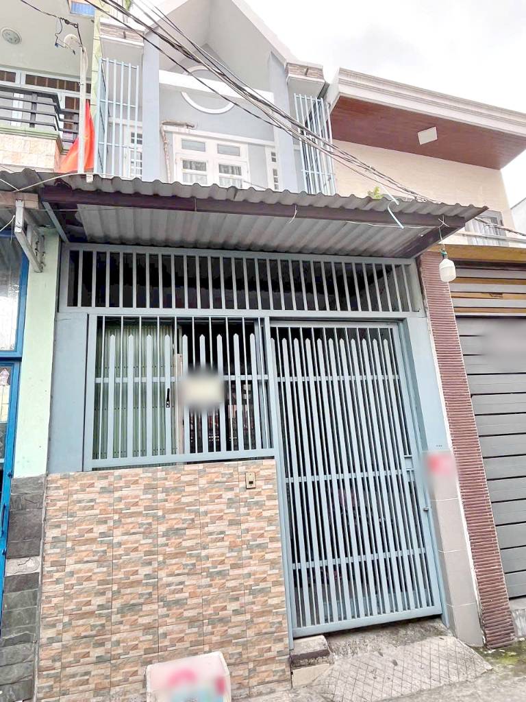 Bán nhà 1 lầu hẻm xe hơi gần MT đường Bùi Minh Trực P.6 Quận 8